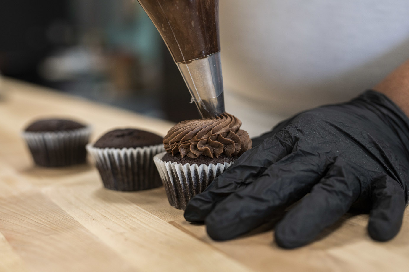 Decorating cupcakes